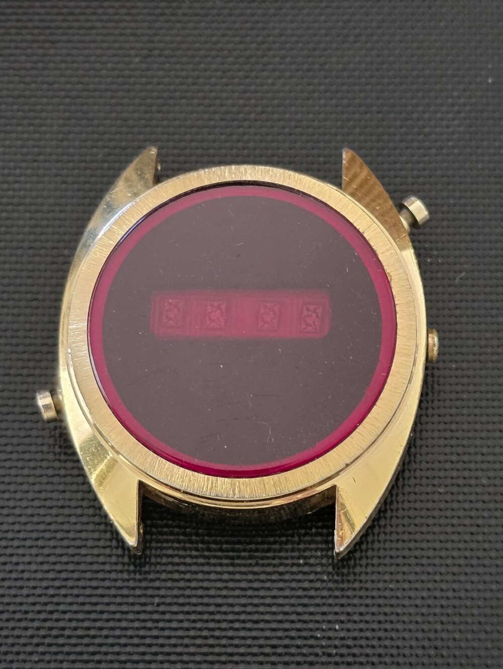 VTG Hudson HarriS Hughes Aircraft Co. Red LED 32mm Watch FOR PARTS OR REPAIR